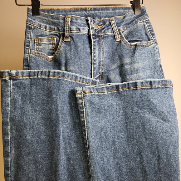 SHEIN High-Rise Flare Leg Denim Jeans size Petite Small/2P (see measurements) - Picture 3 of 7